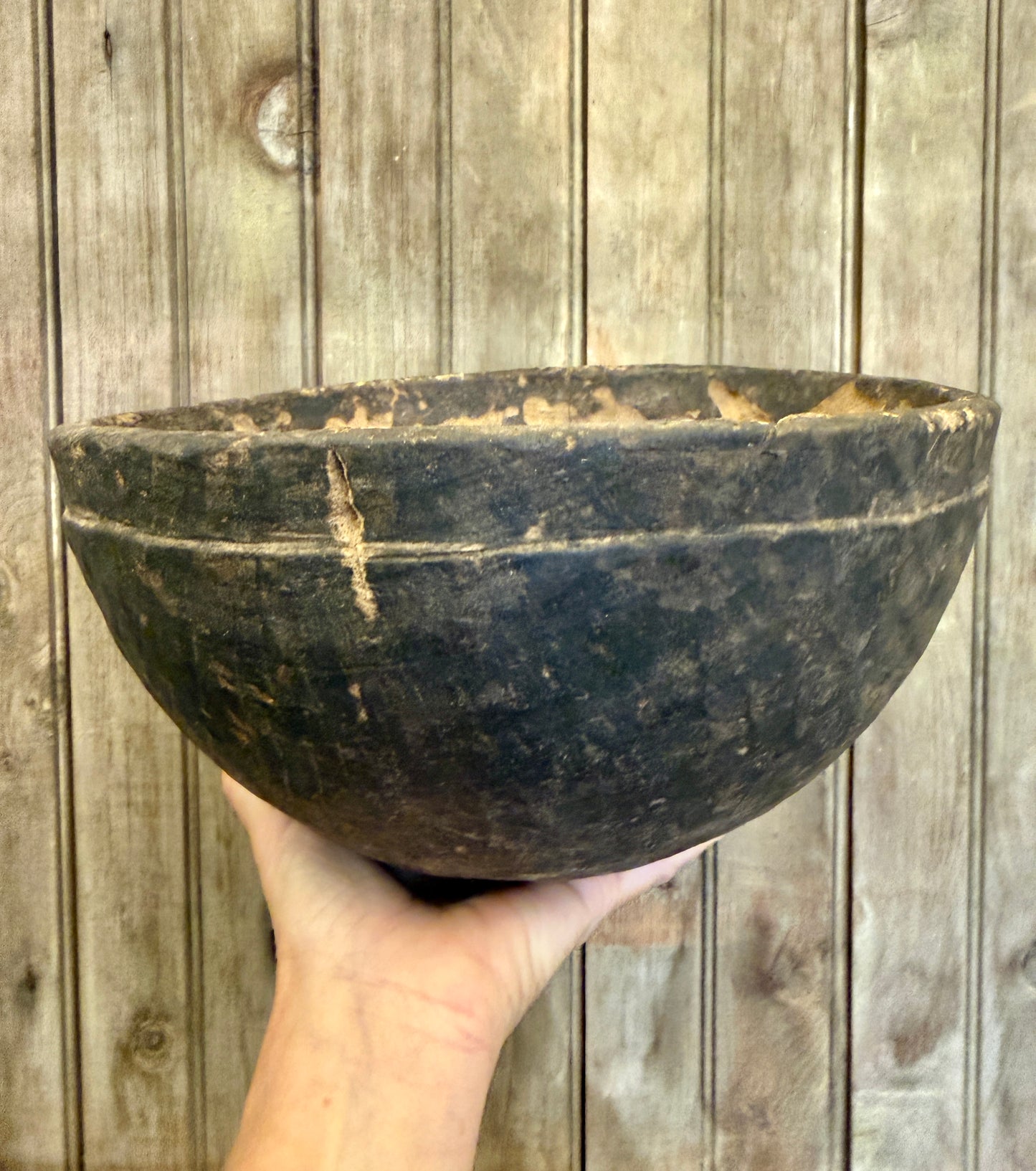 African antique carved wood bowl AB001