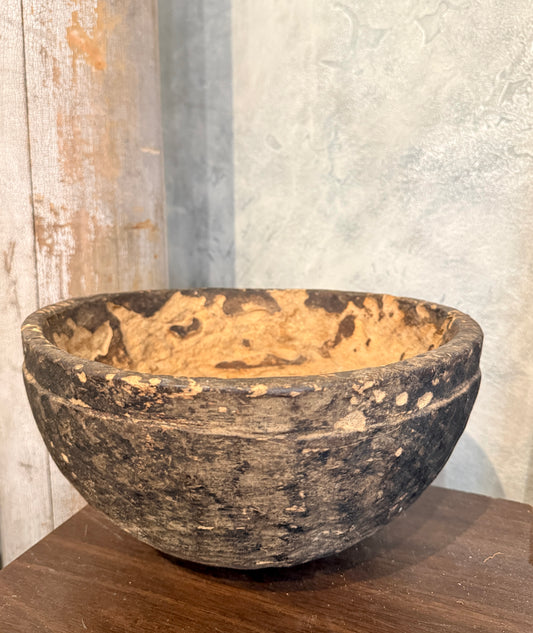 African antique carved wood bowl AB001