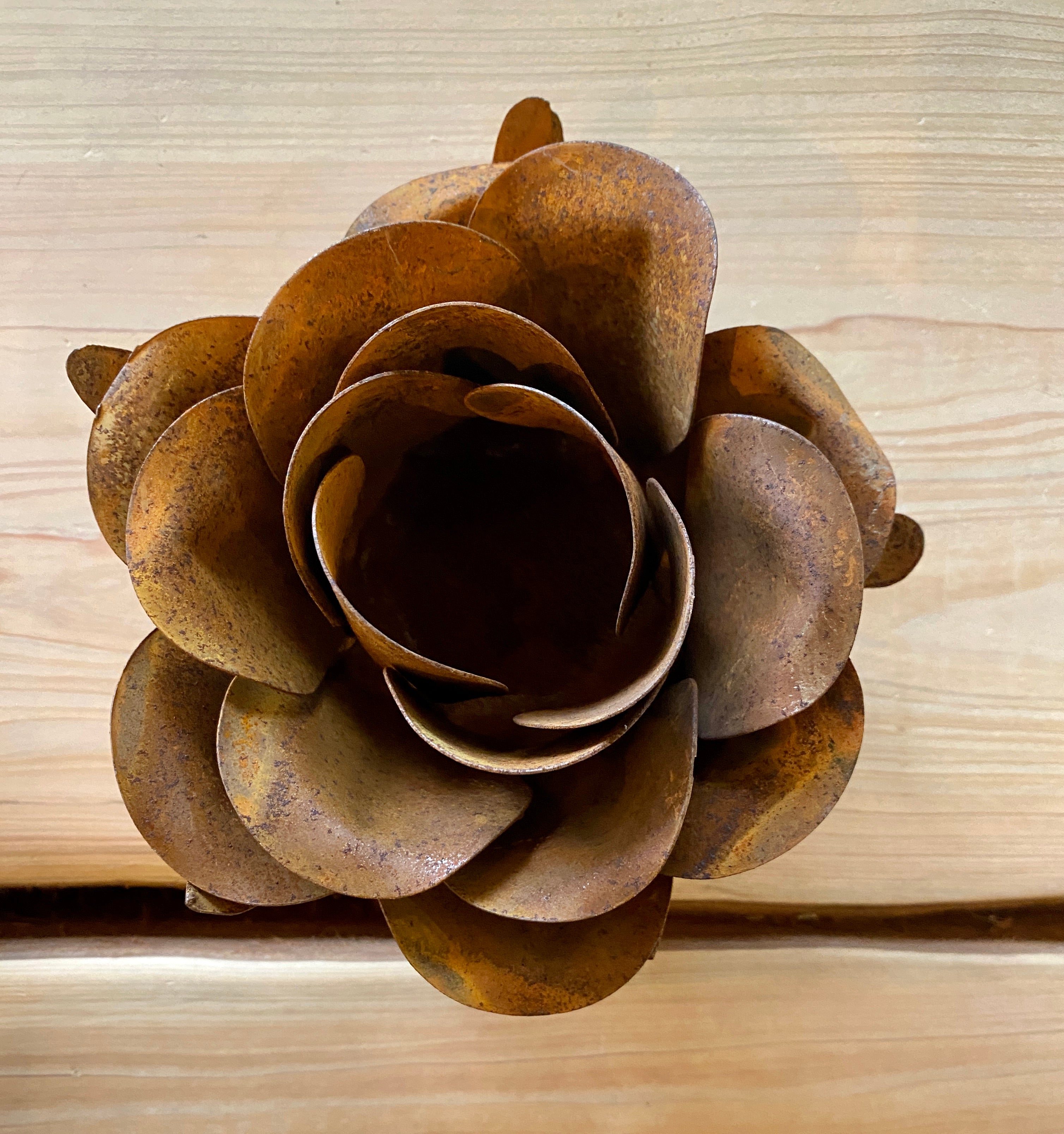 Rustic Metal Rose Large Rusty Metal Rose – Sea + Green